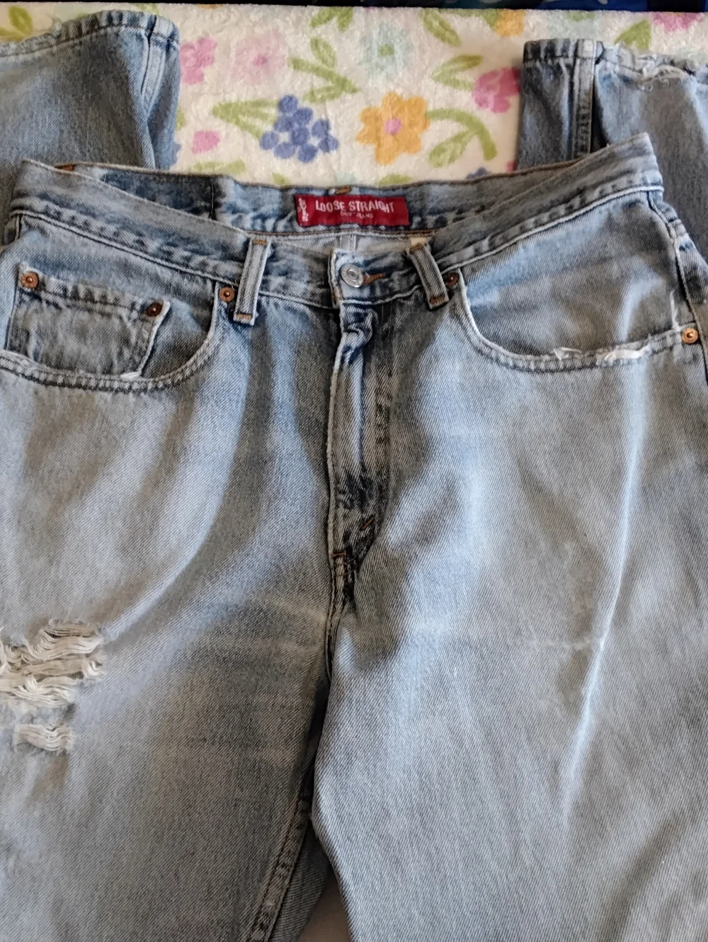 Vintage 1990s Levi's 569 men's size 32W 34L Distressed loose straight leg - Picture 3 of 5